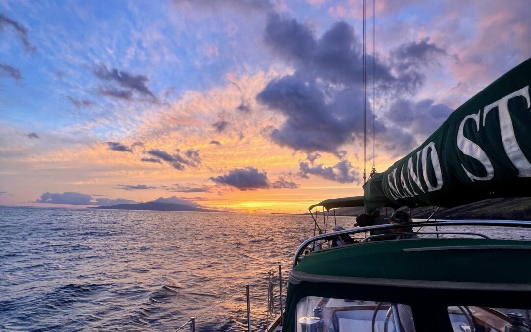  Experience the Magic of Maui Sunsets.